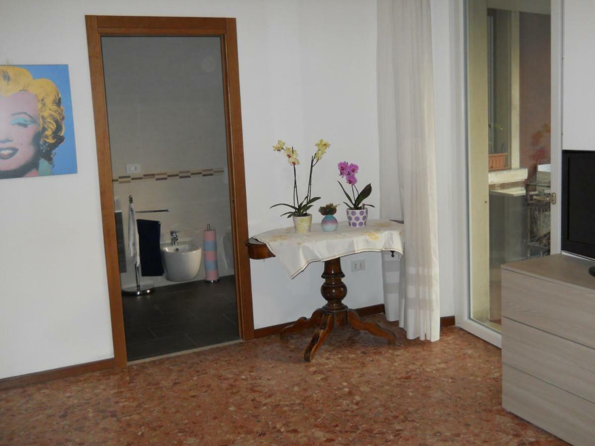 Lo Scoiattolo Bed & Breakfast Verona Luaran gambar