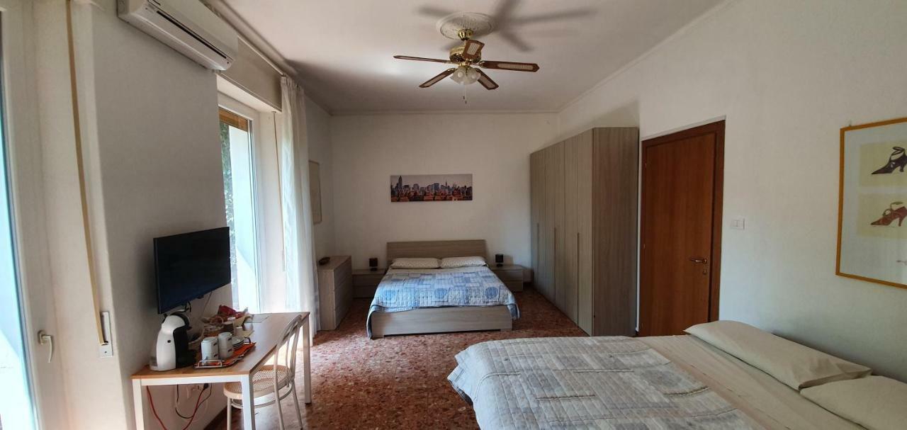 Lo Scoiattolo Bed & Breakfast Verona Luaran gambar